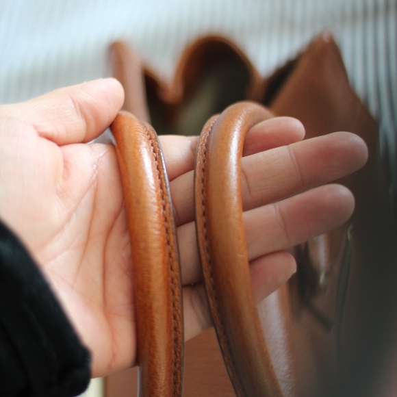 Calvin Klein leather bag - Picture 2 of 8